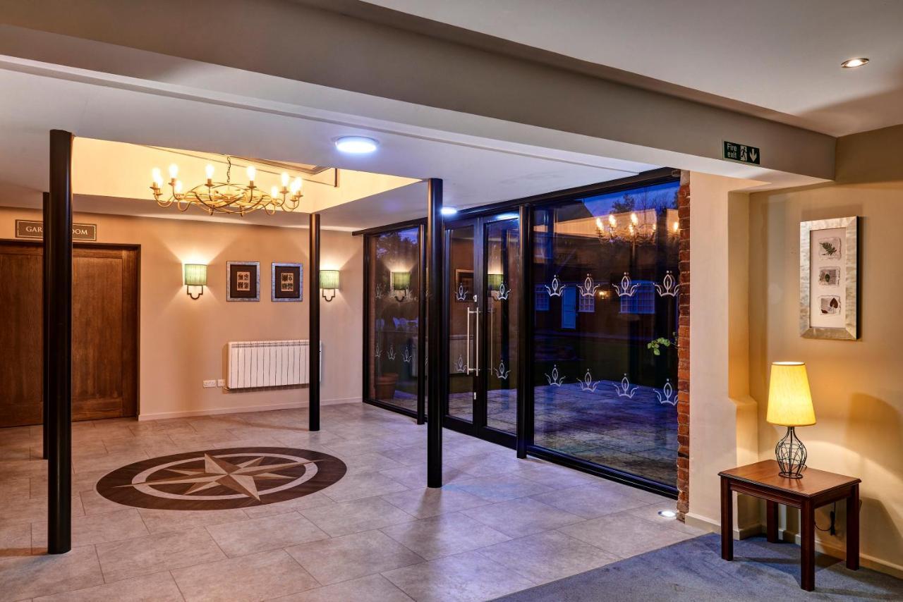 Kings Court Hotel Alcester Exterior photo